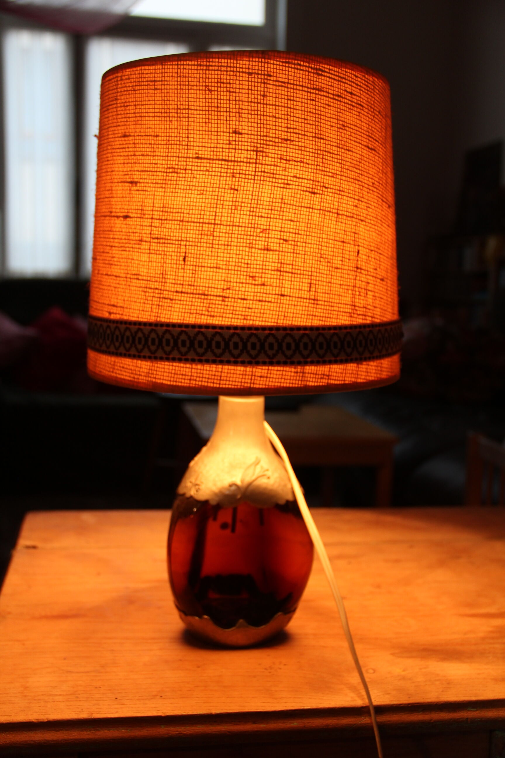 Seventie's bottle foot lamp