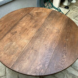 Round oak table with shutters