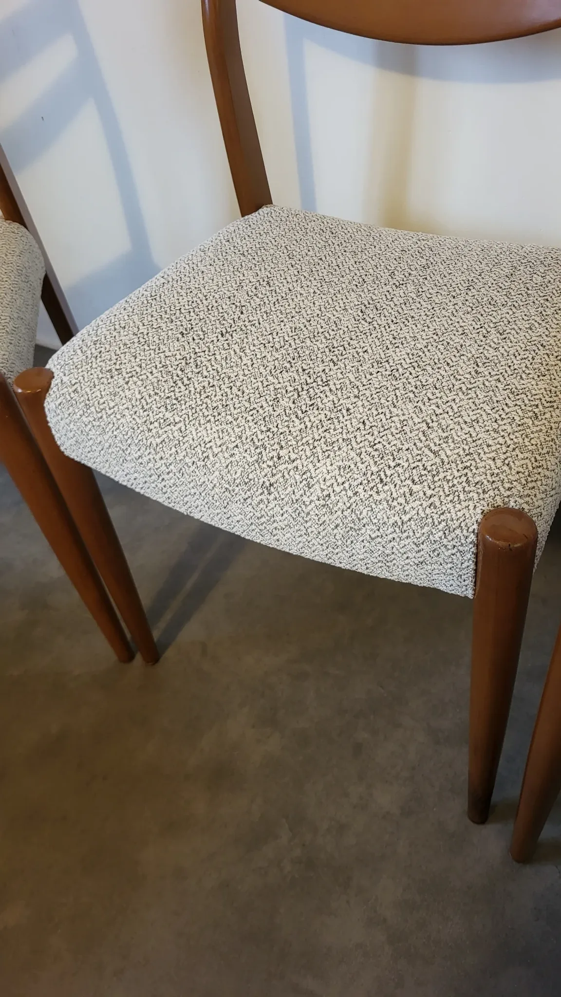 Set of 5 Scandinavian chairs from the 1960s.