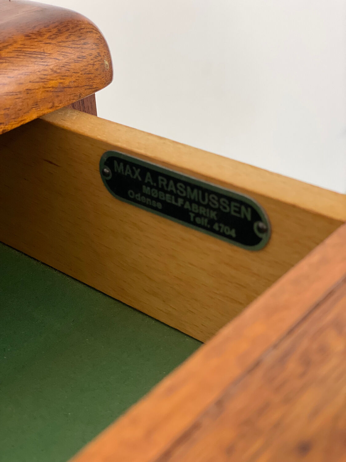Danish console with drawers in mahogany 1940s