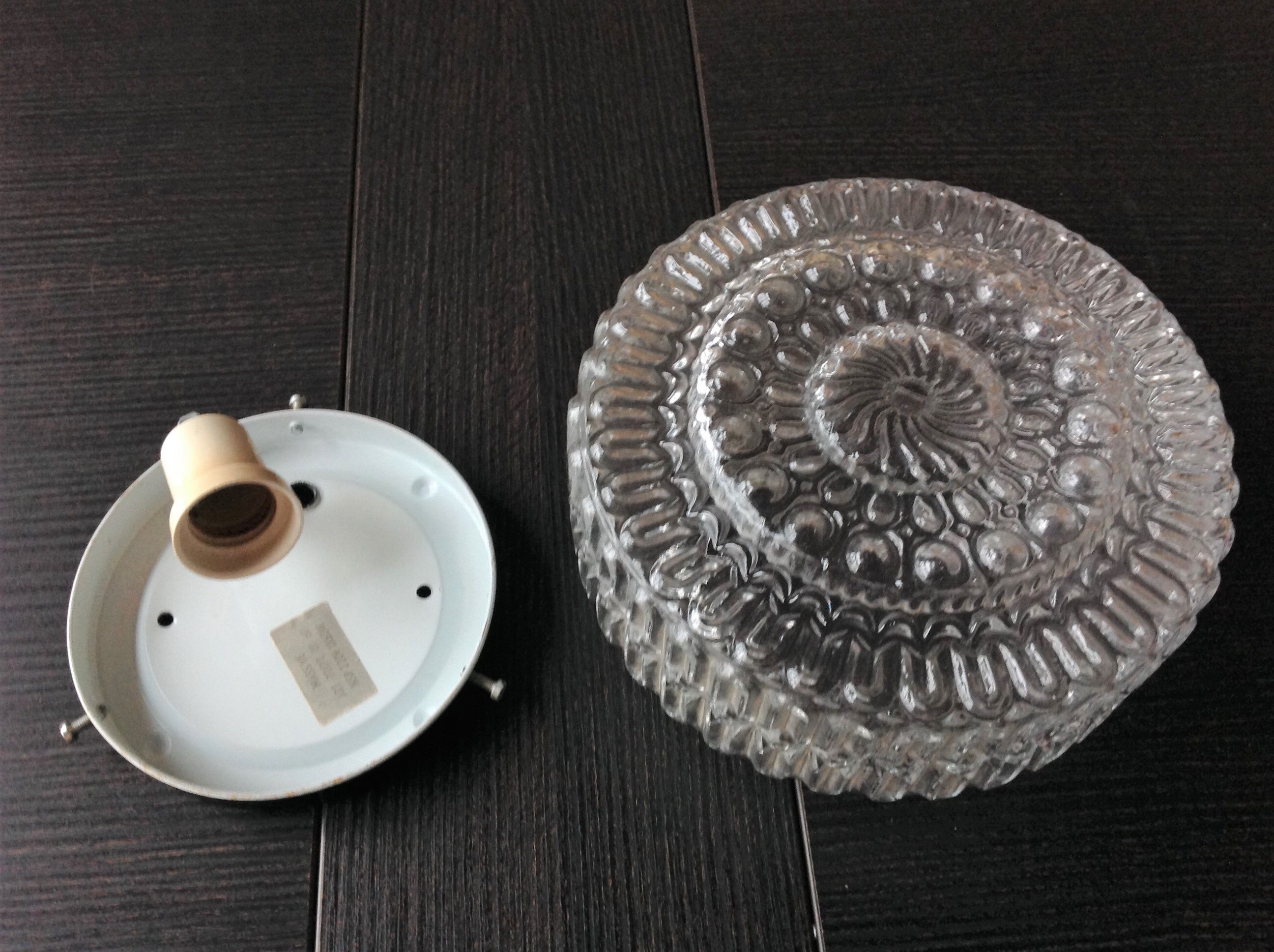 Plafonnier rond en verre bullé années 60-70
