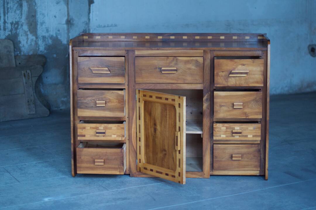 Arts & crafts solid wood sideboard/chest of drawers - France 1950