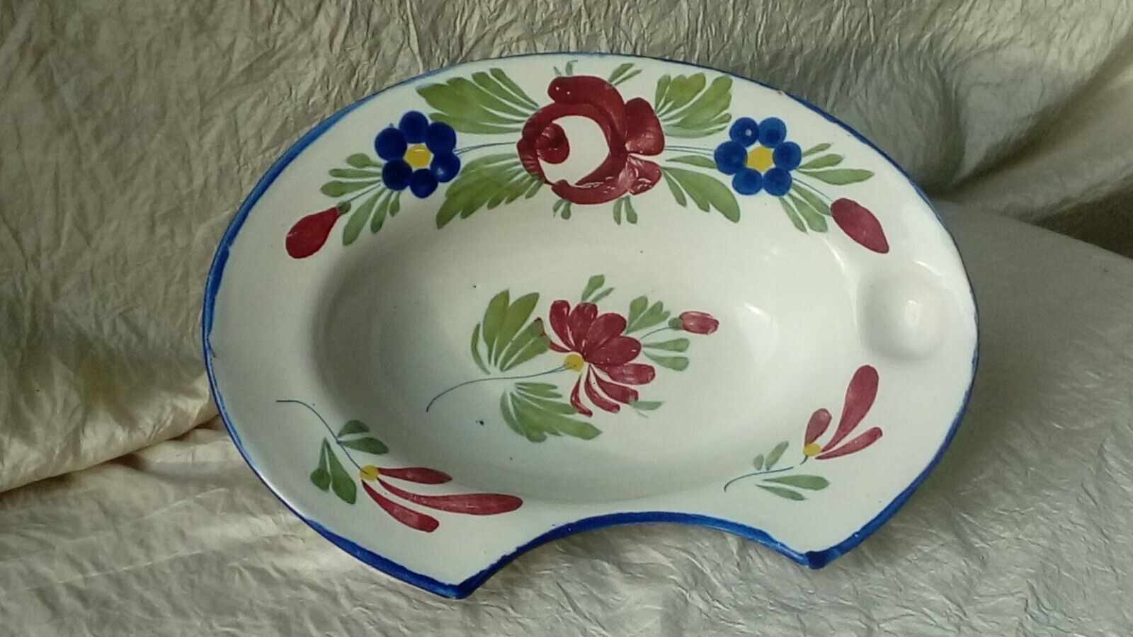 Plat a barbe barbier en faience de st clement fin 19 eme