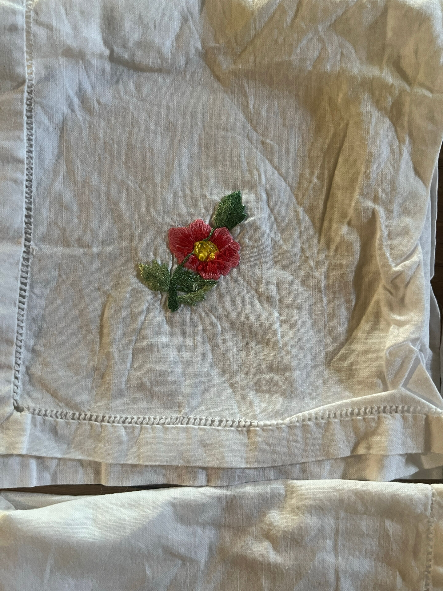 4 old table napkins