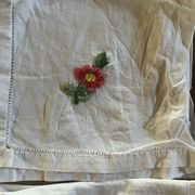 4 serviettes de table anciennes