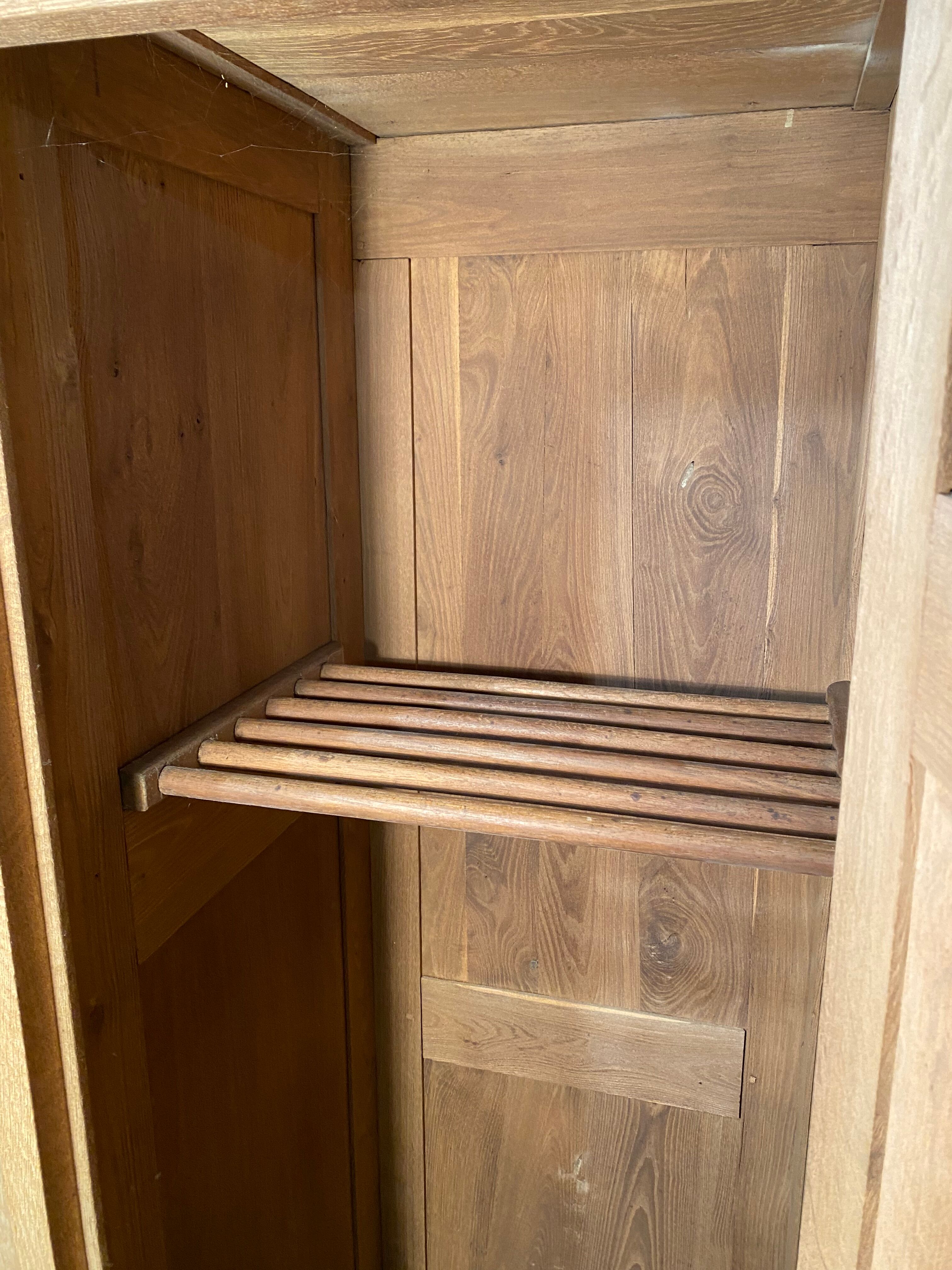 Solid oak 2-door locker