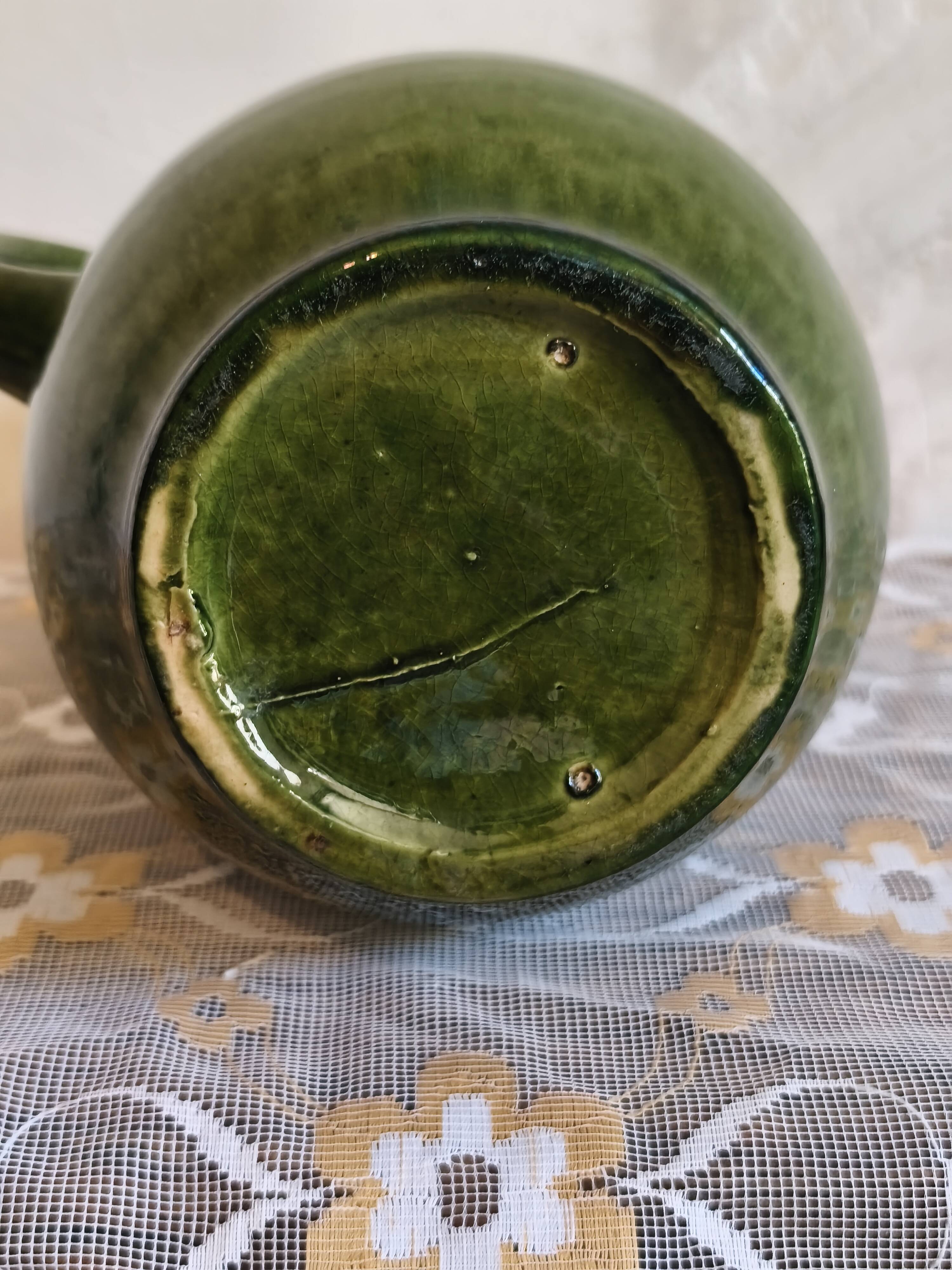 Carafe vintage en céramique vernissée verte