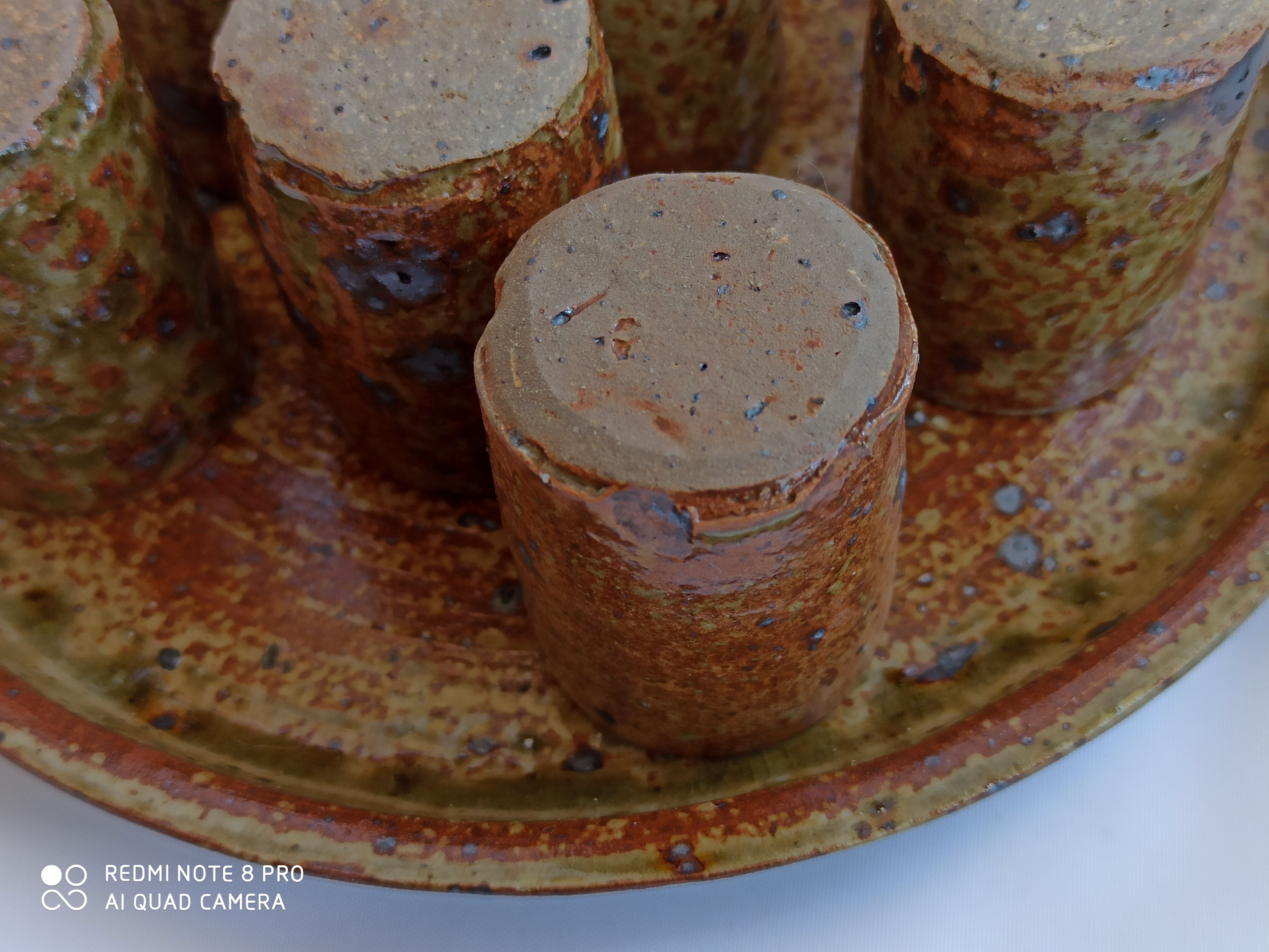 Service La Borne in raw pyrity sandstone