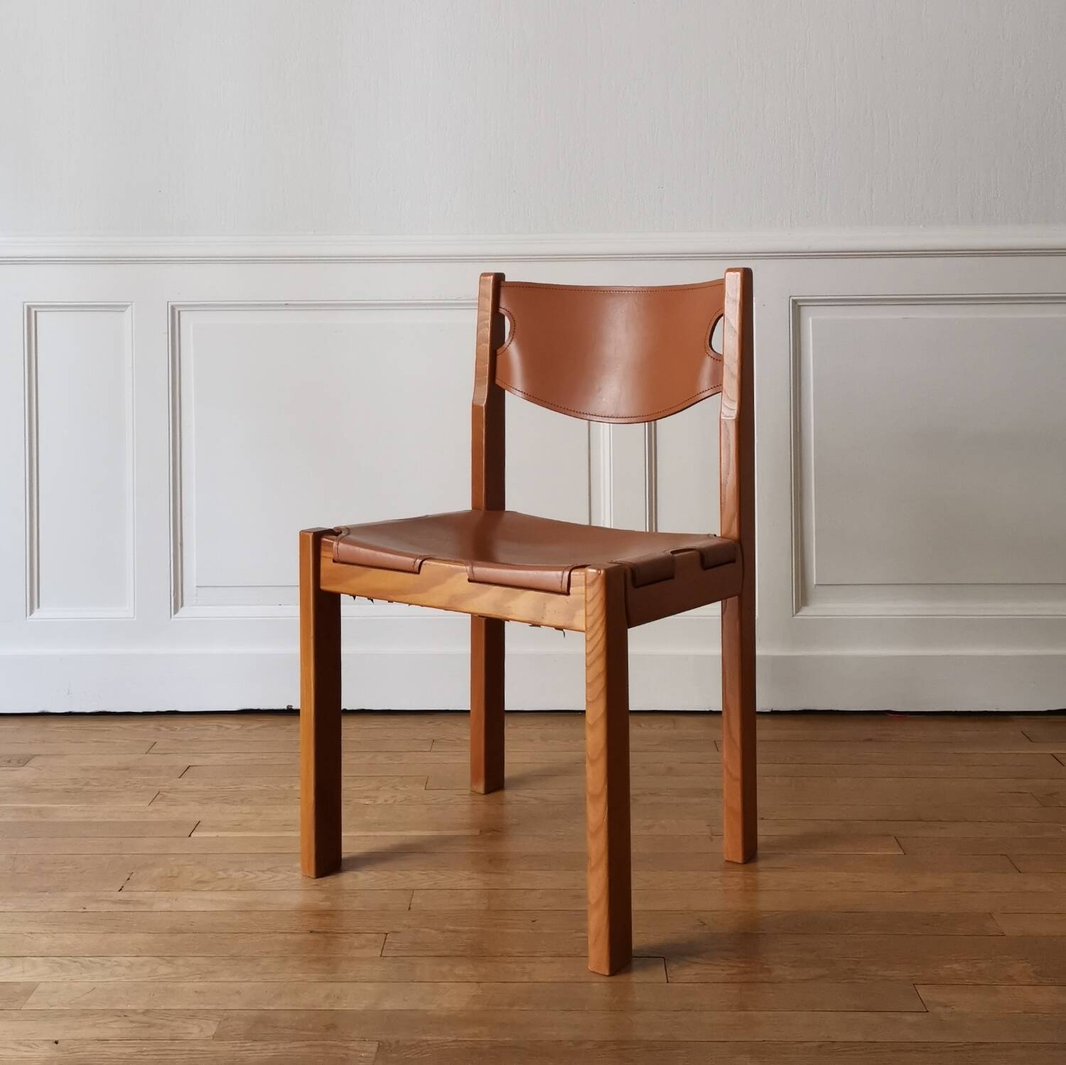 Elm and leather chair, Maison Regain, 1970/80