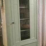 Armoire vitrée parisienne