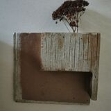 Vase wall architecture