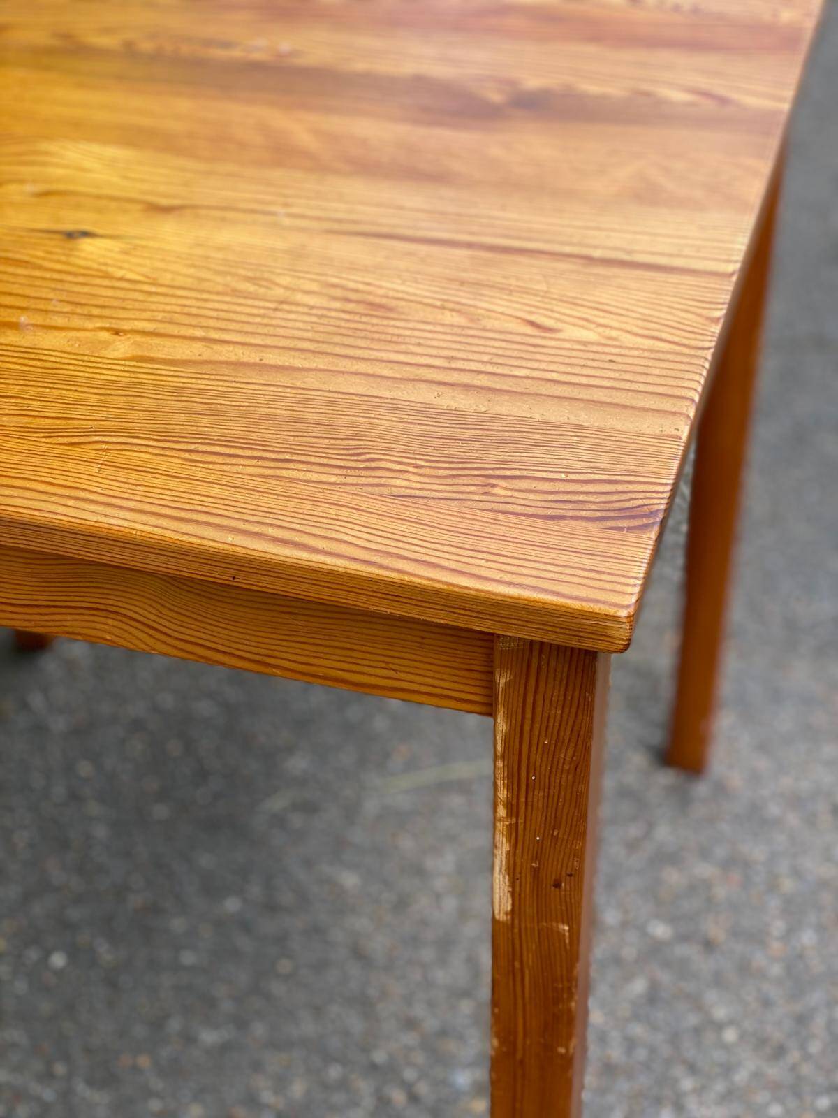 Table à manger scandinave de cuisine carrée en bois massif 75cm