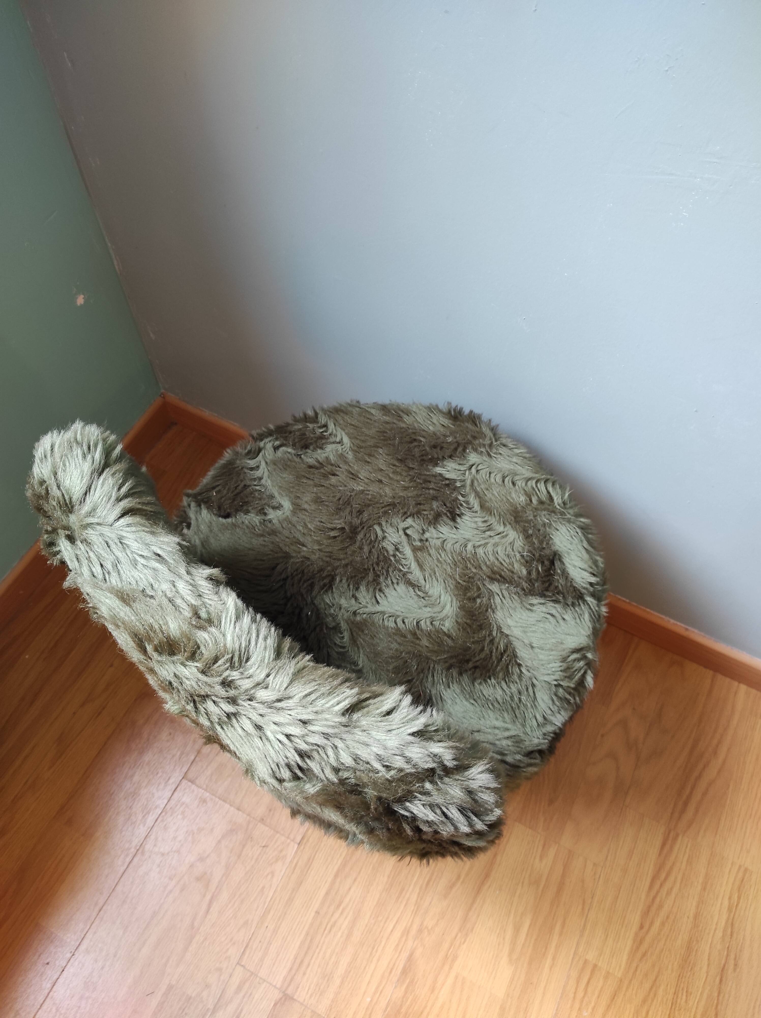 Green "moumoute" chair 1970 Pelfran