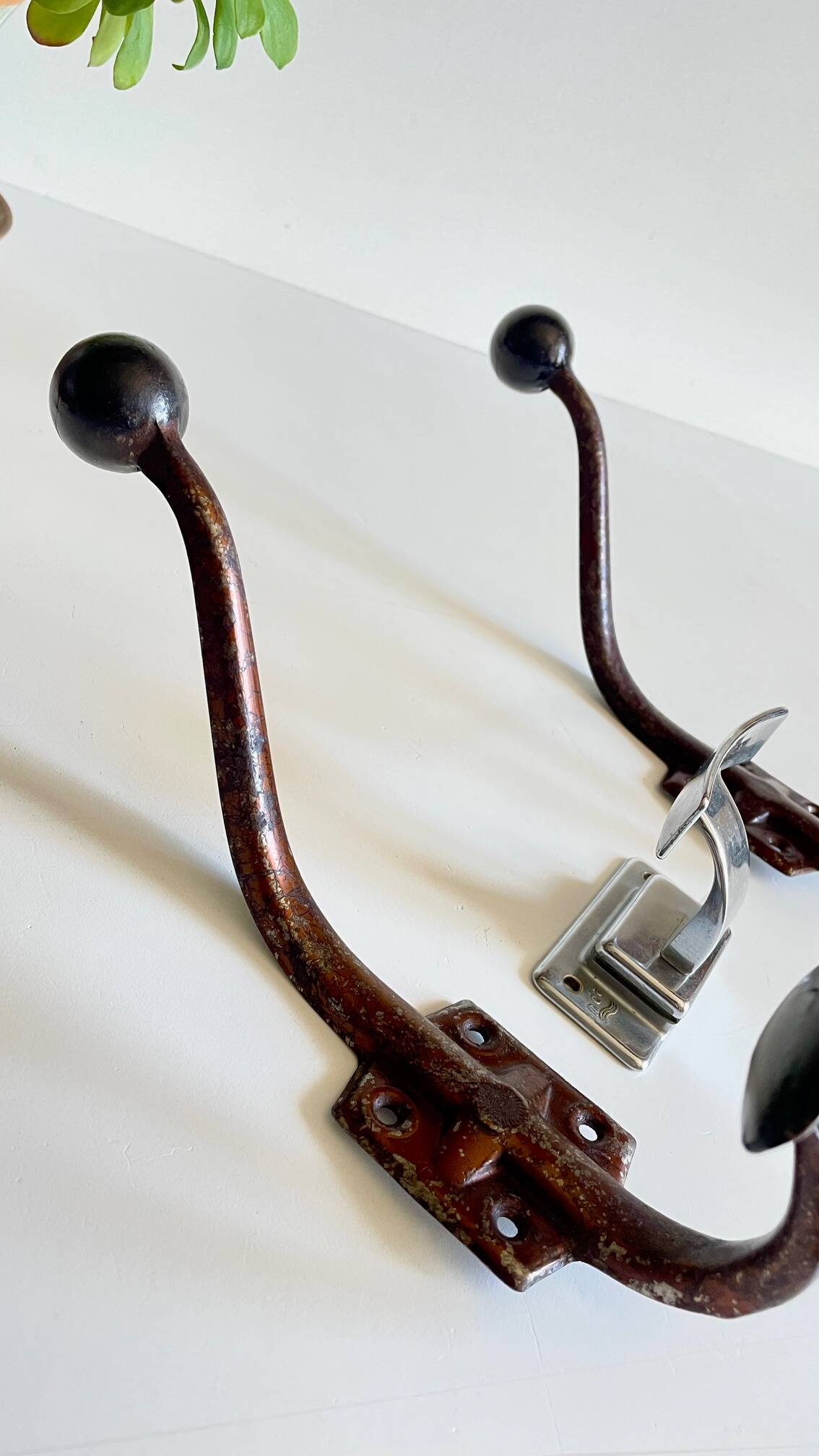 Pateres vintage metal patina