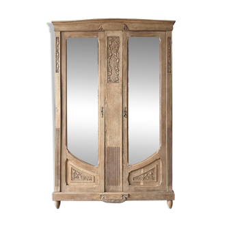 Large Art Nouveau wardrobe in solid oak (renovated)