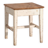 Ancienne table de chevet en bois blanc (vers 1920)
