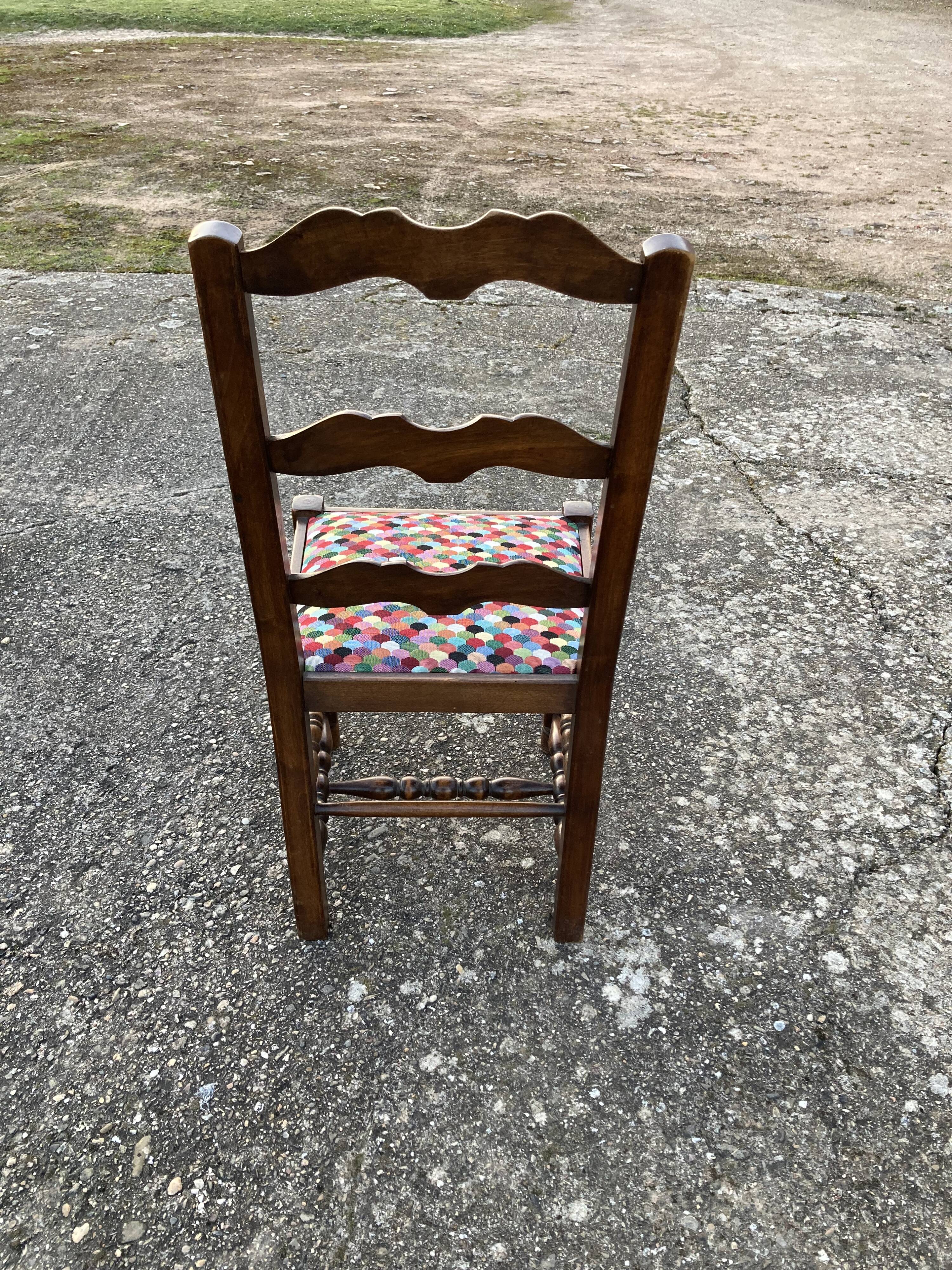 10 chaises rustiques campagne