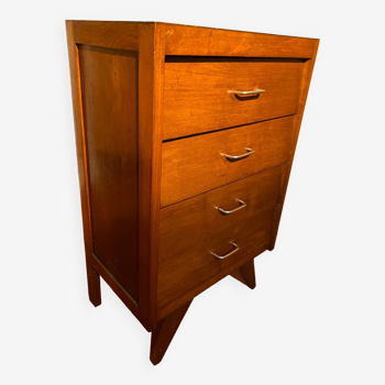 Small 4-drawer chest of drawers