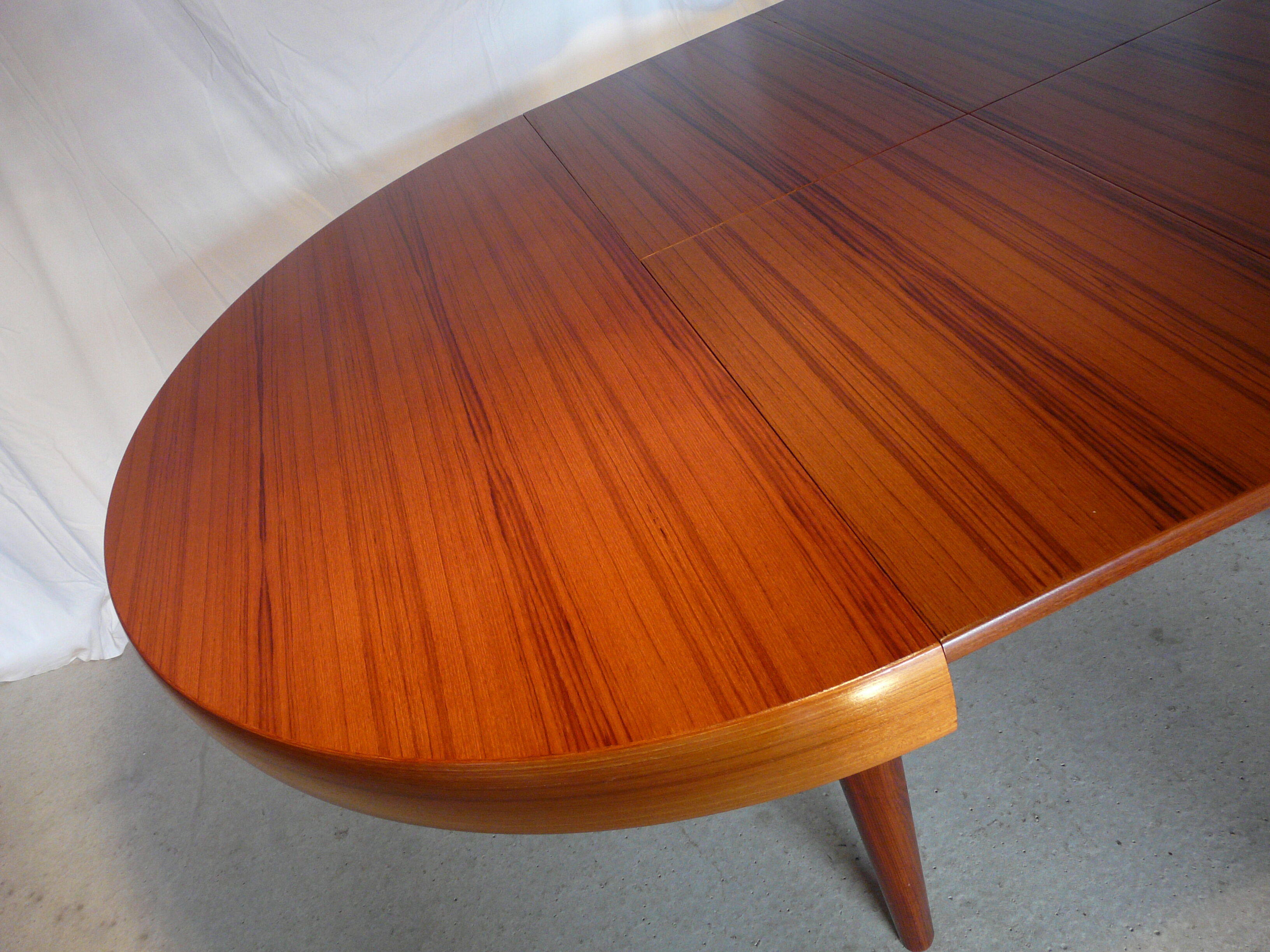 Scandinavian vintage extendable round table