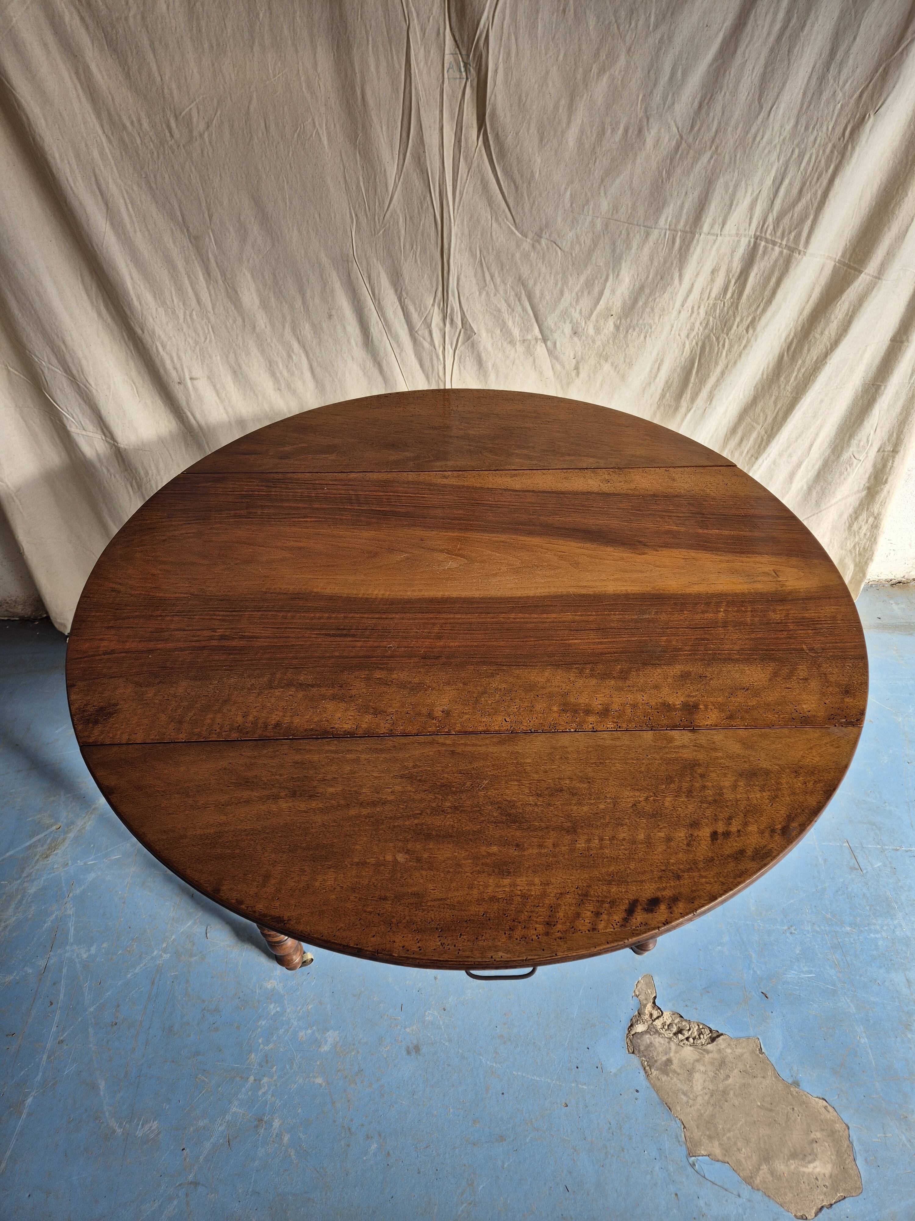 Rectangle/round table