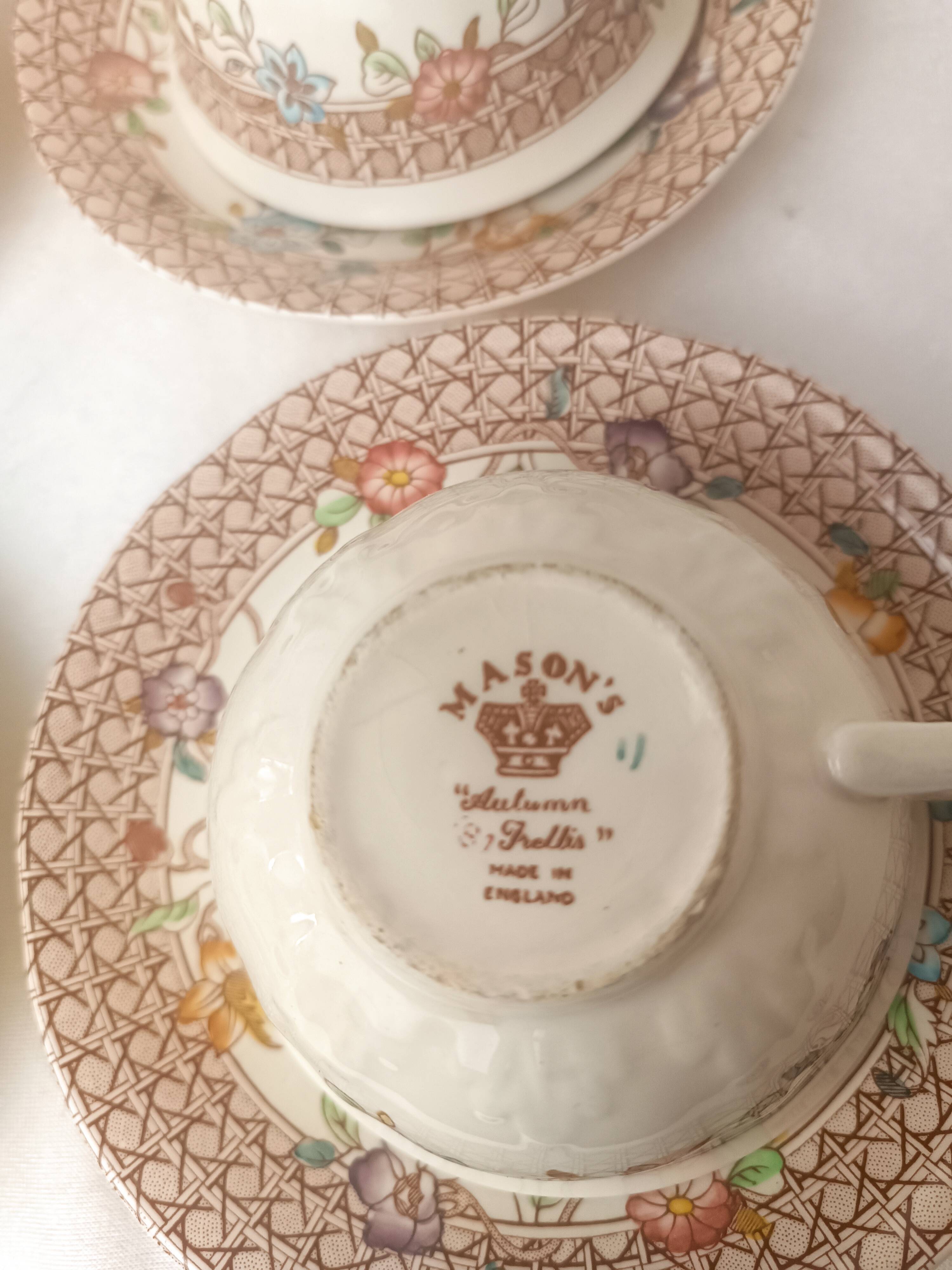 4 Mason's Autumn Trellis Porcelain Teacups & Saucers