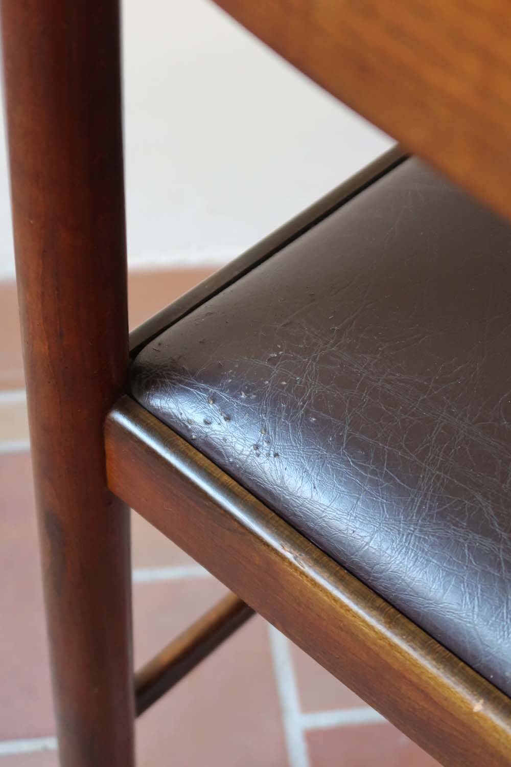 4 brutalist skai chairs (3 lots available)