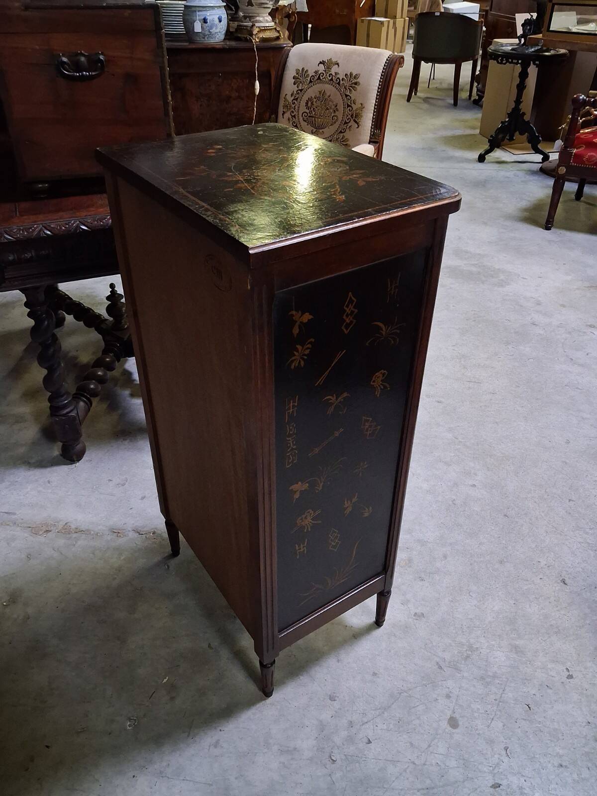 Secretary / wooden cabinet with Chinese lacquer panels