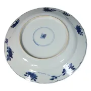 Chinese lobed dish with peony tree and fence – Kangxi, c.1700–1720