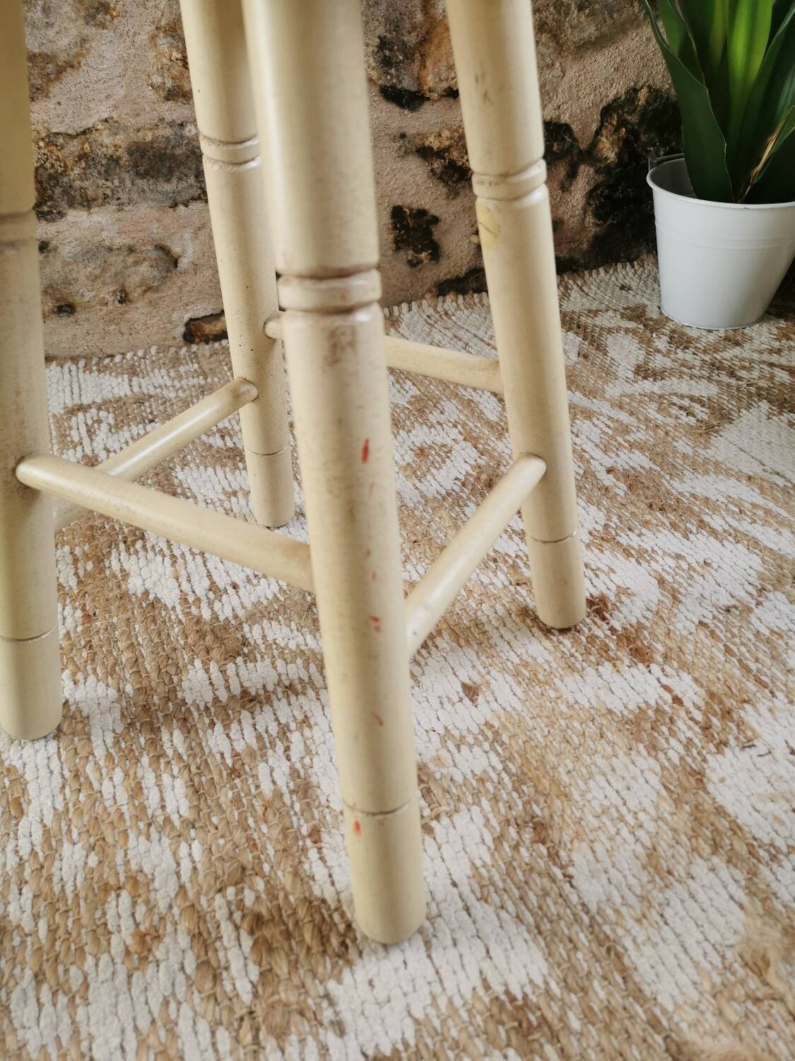 Vintage stool in cream white patinated wood