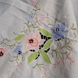 White oval tablecloth large format floral 255X170