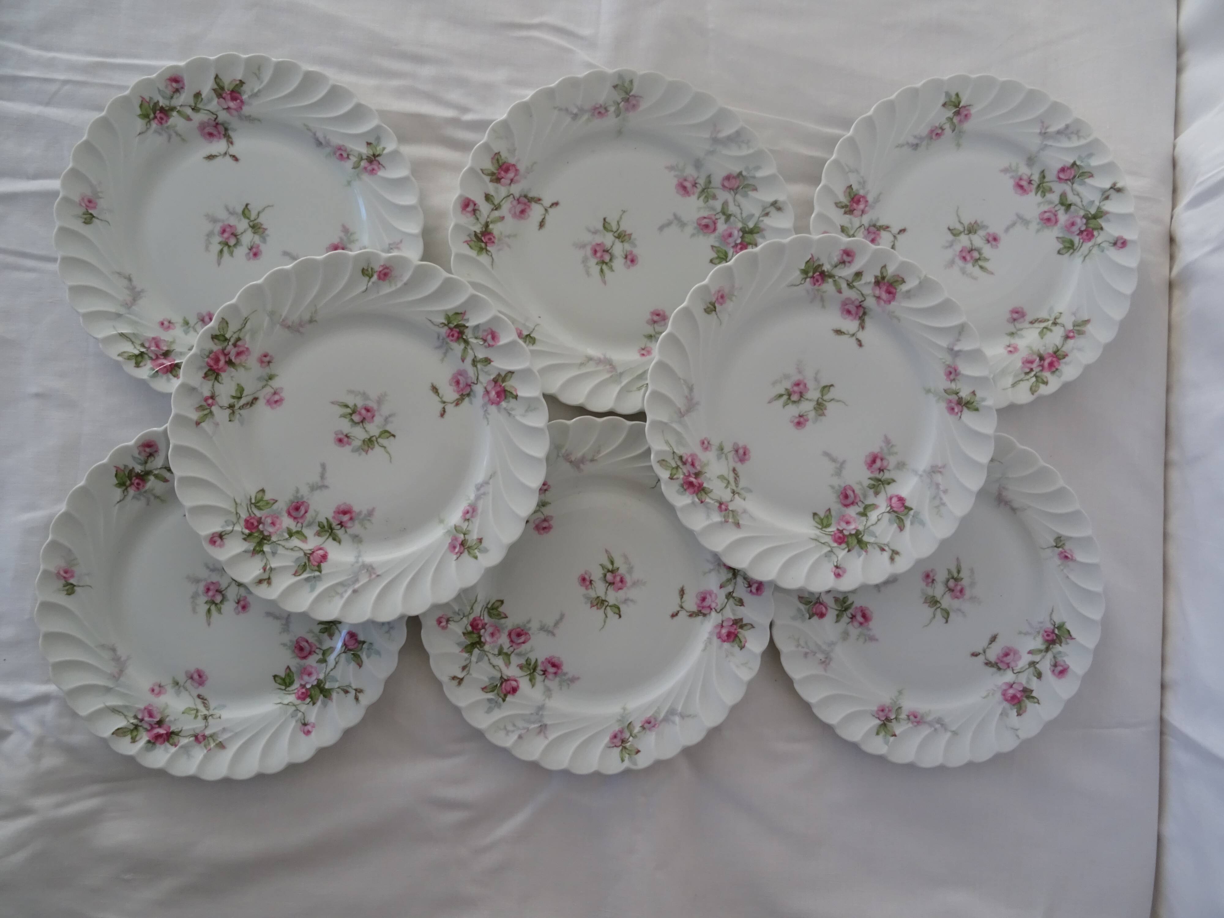 8 flat plates Haviland 426112 Sylvie flowers small roses Limoges