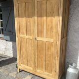 Armoire parisienne