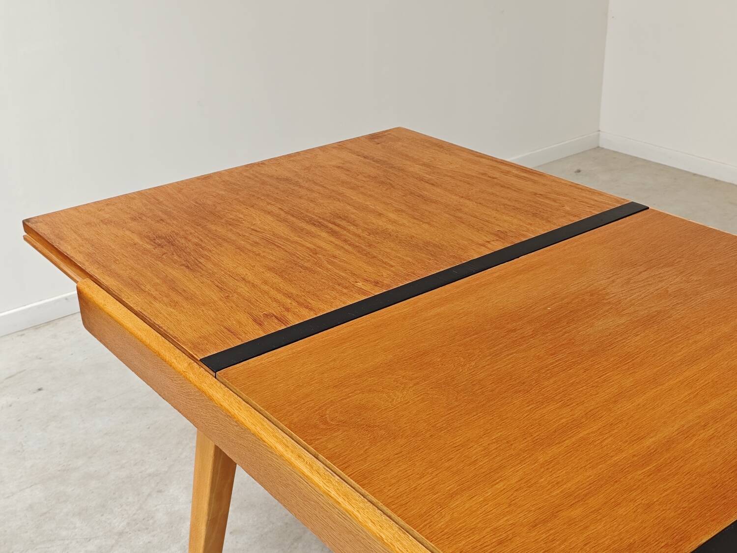 Table a manger a rallonge par Frantisek Jirak pour Tatra , 1960n