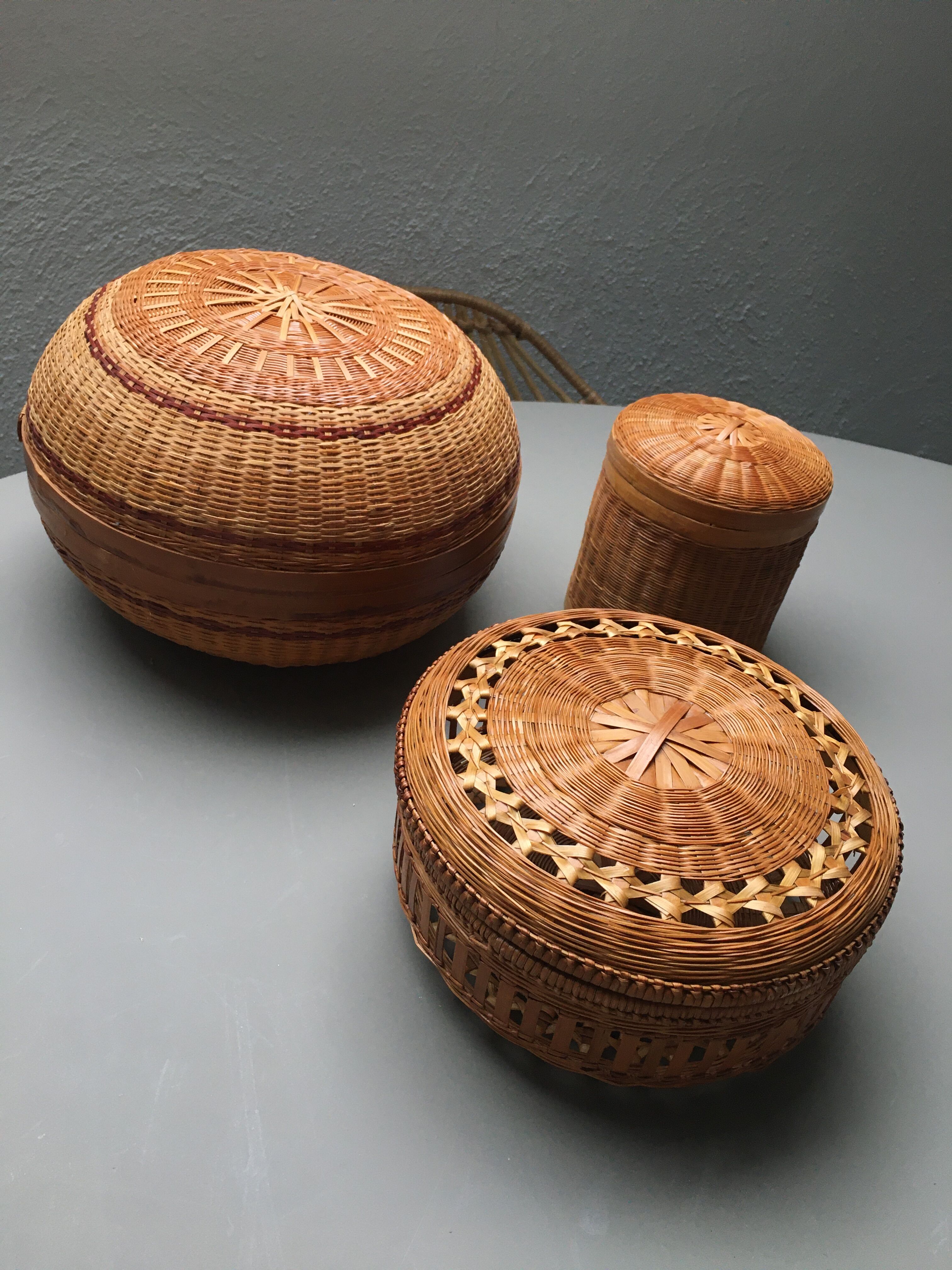 Lot of 3 bamboo lidbaskets