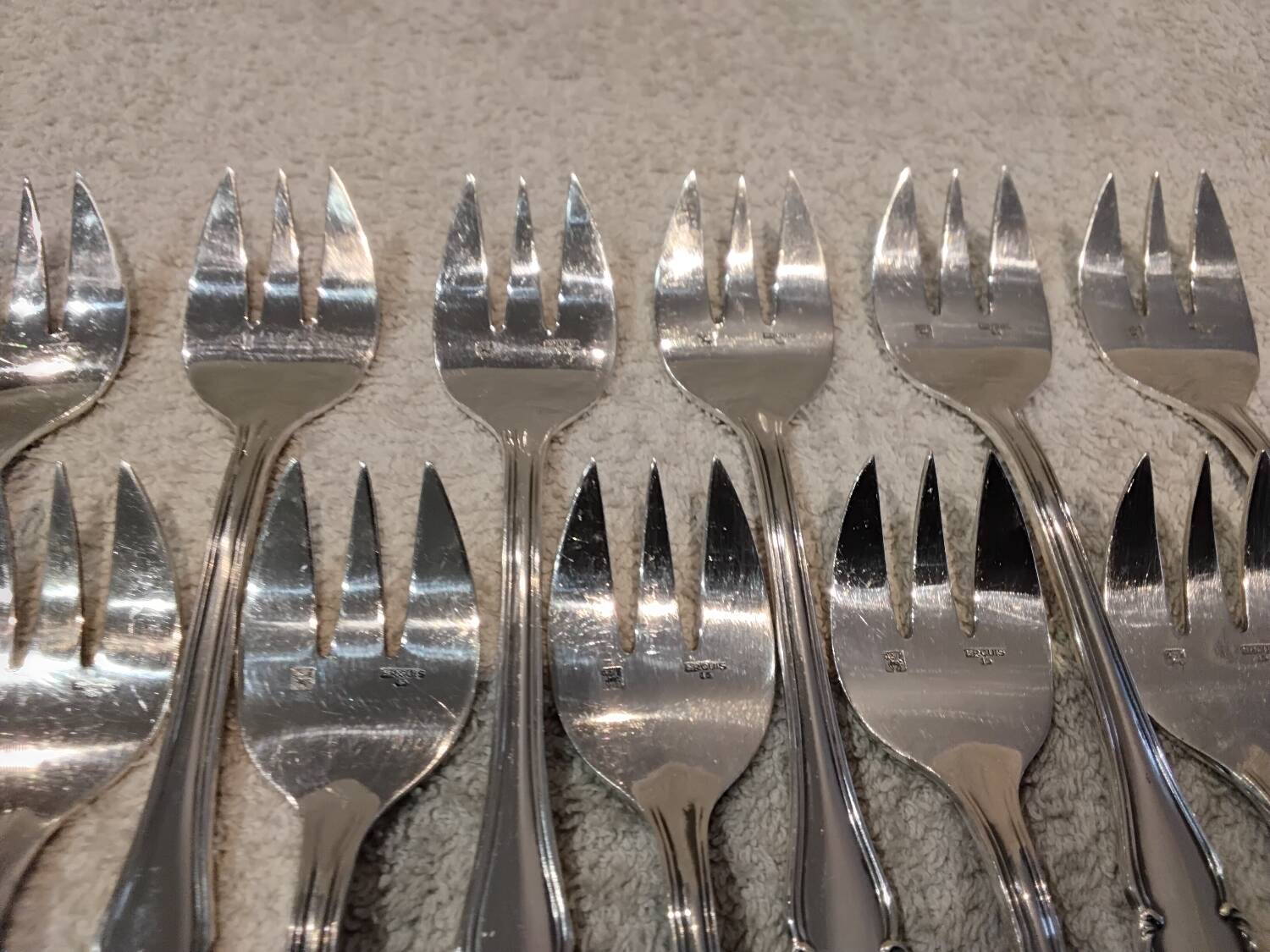 12 silver-plated oyster forks by silversmith Ercuis Valencay