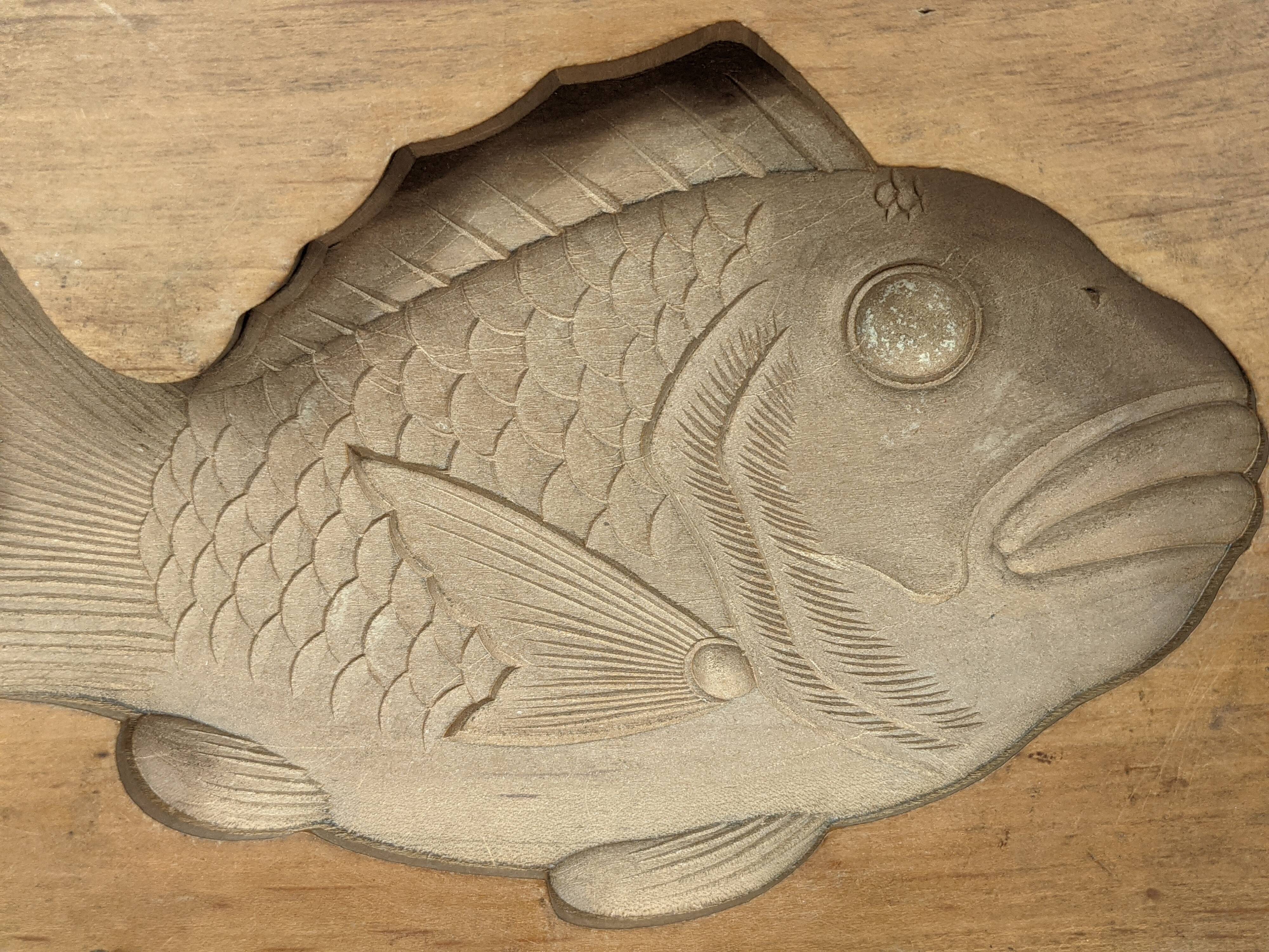 Cake mold - Kashigata - carp - Japan, Showa. Carved cherry tree. ob17