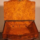 Davenport desk in burr walnut and inlays from the first part of