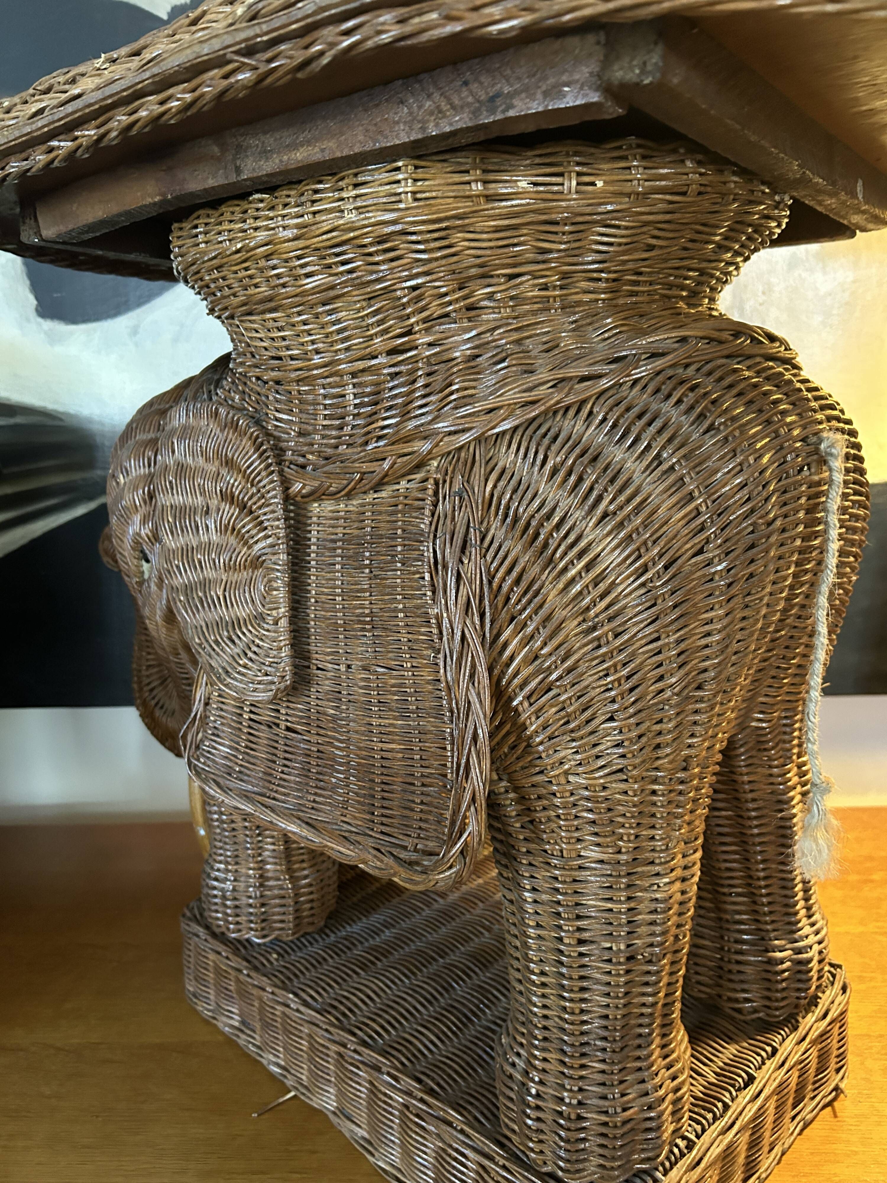 Rattan Elephant table in the style of Vivaï del Sud, Italy 1970