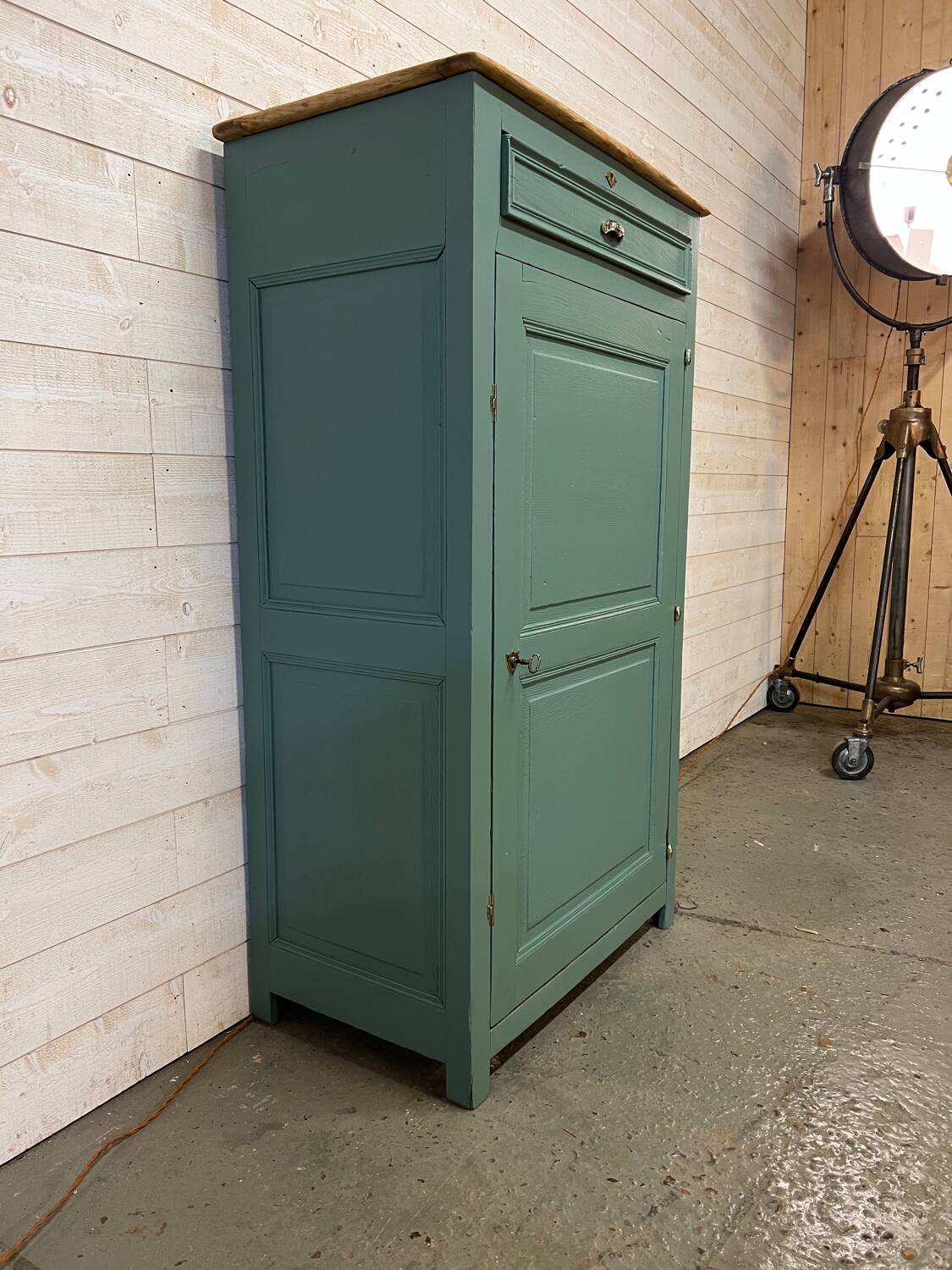 One-door buffet