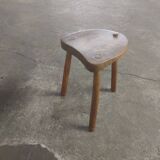 Tabouret en bois tripode