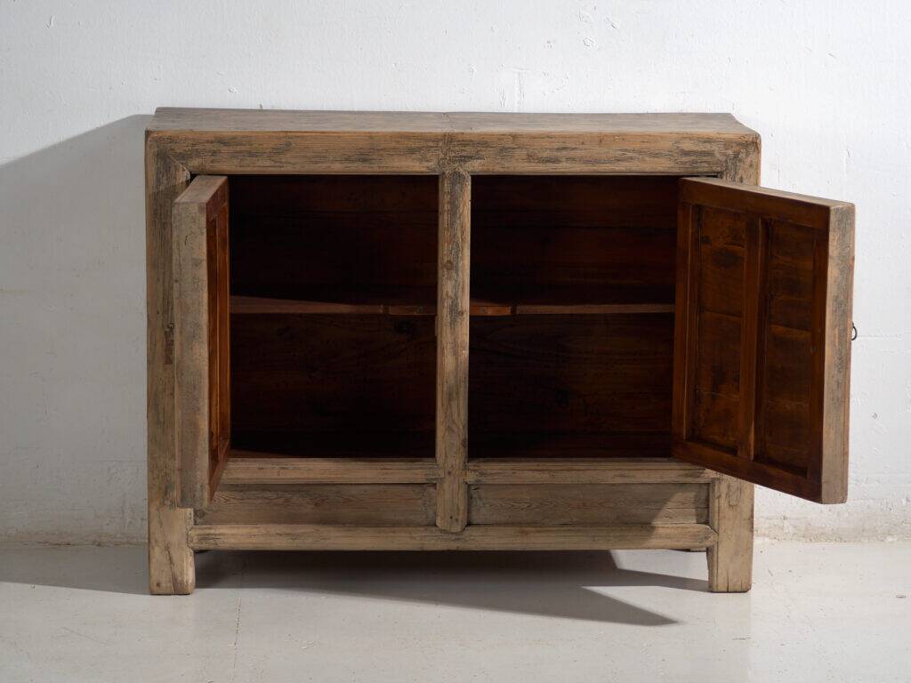 Chinese buffet with two doors in Gansu pine – China, around 1930