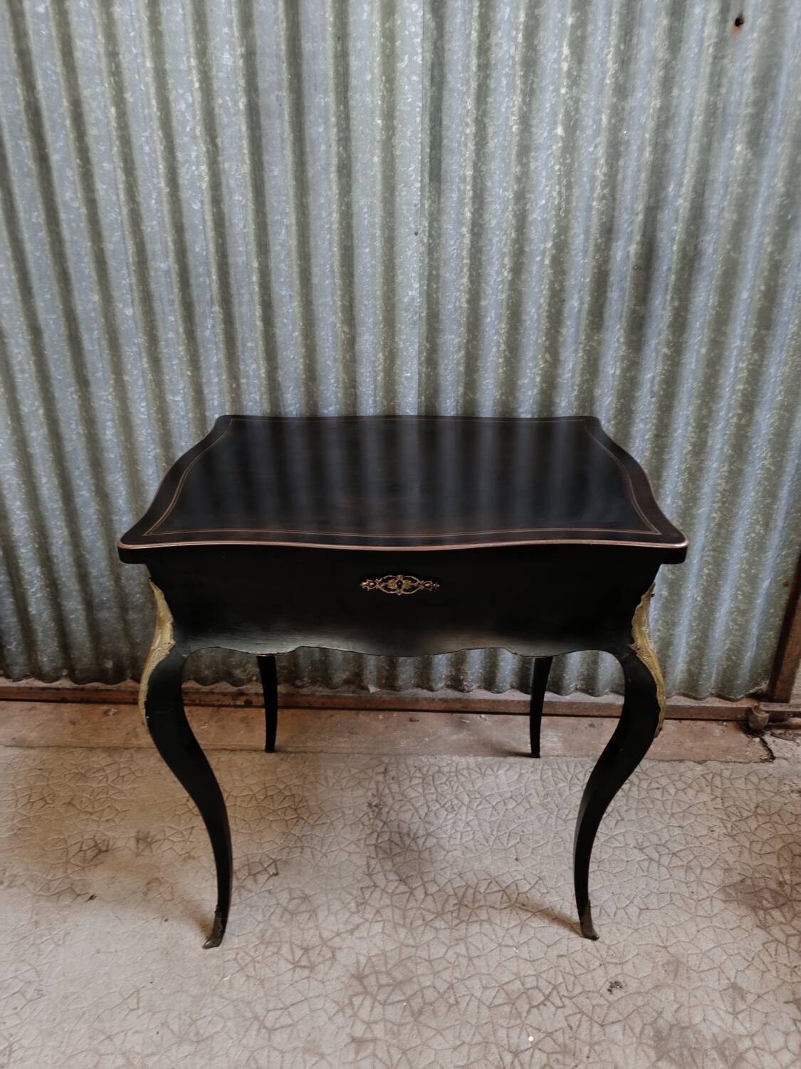 Small side table for working