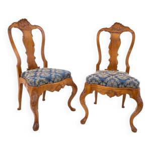 deux chaises anciennes