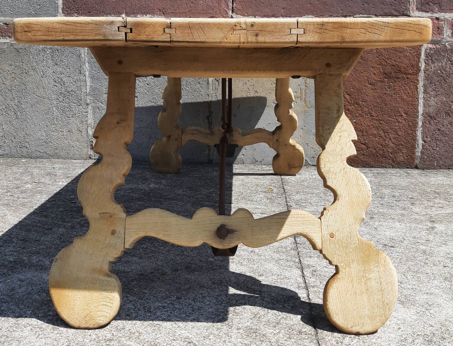 Oak farmhouse table with lyre legs. (Spanish table)