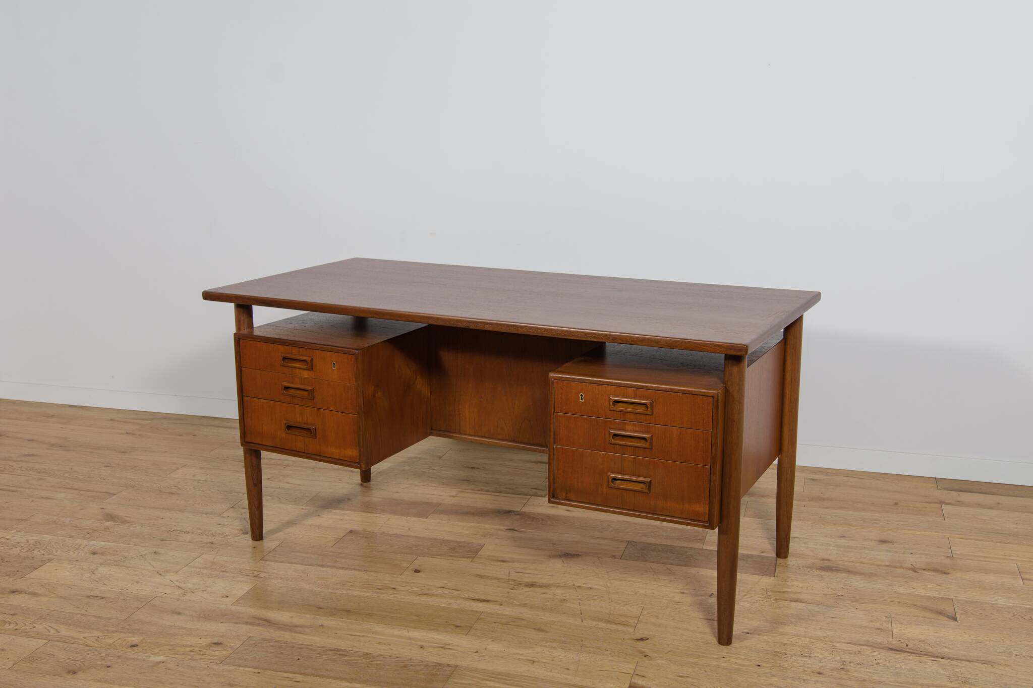 Mid-Century Freestanding Teak Desk by Arne Vodder for Sibast, 1960s