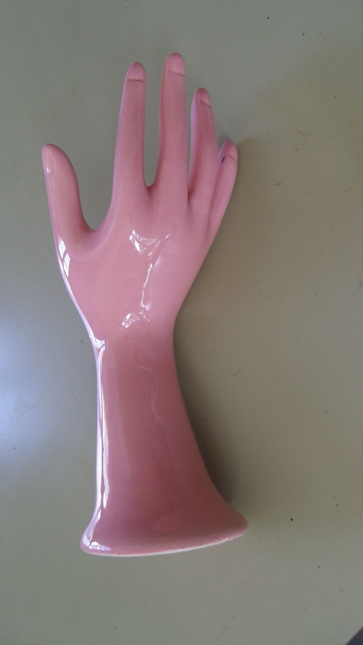 Hand ceramic ring sizer doilies