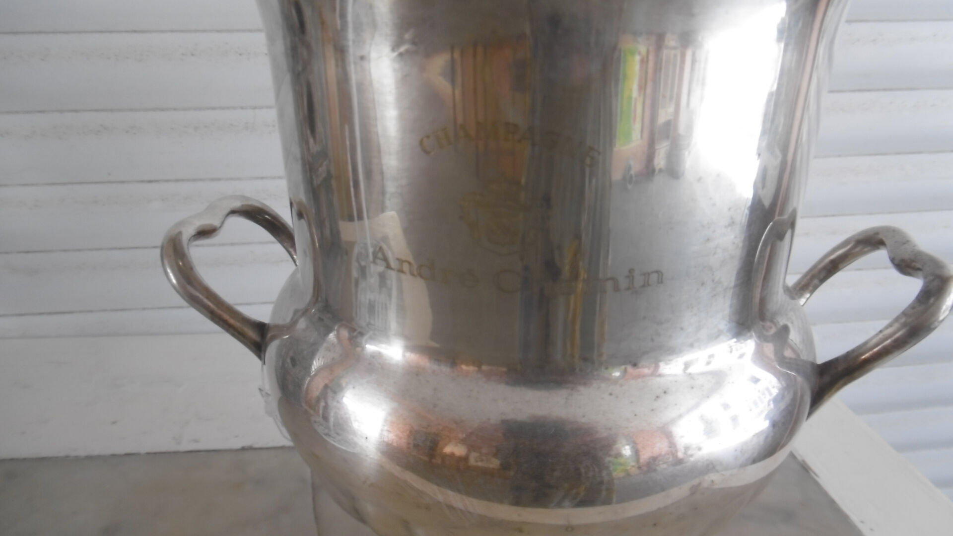 Medicis style champagne bucket in silver metal