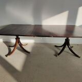 English dining room table in mahogany veneer late nineteenth with two extensions (from 1m80 to 2m80)