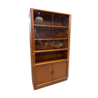Vitrine en teck Dyrlund