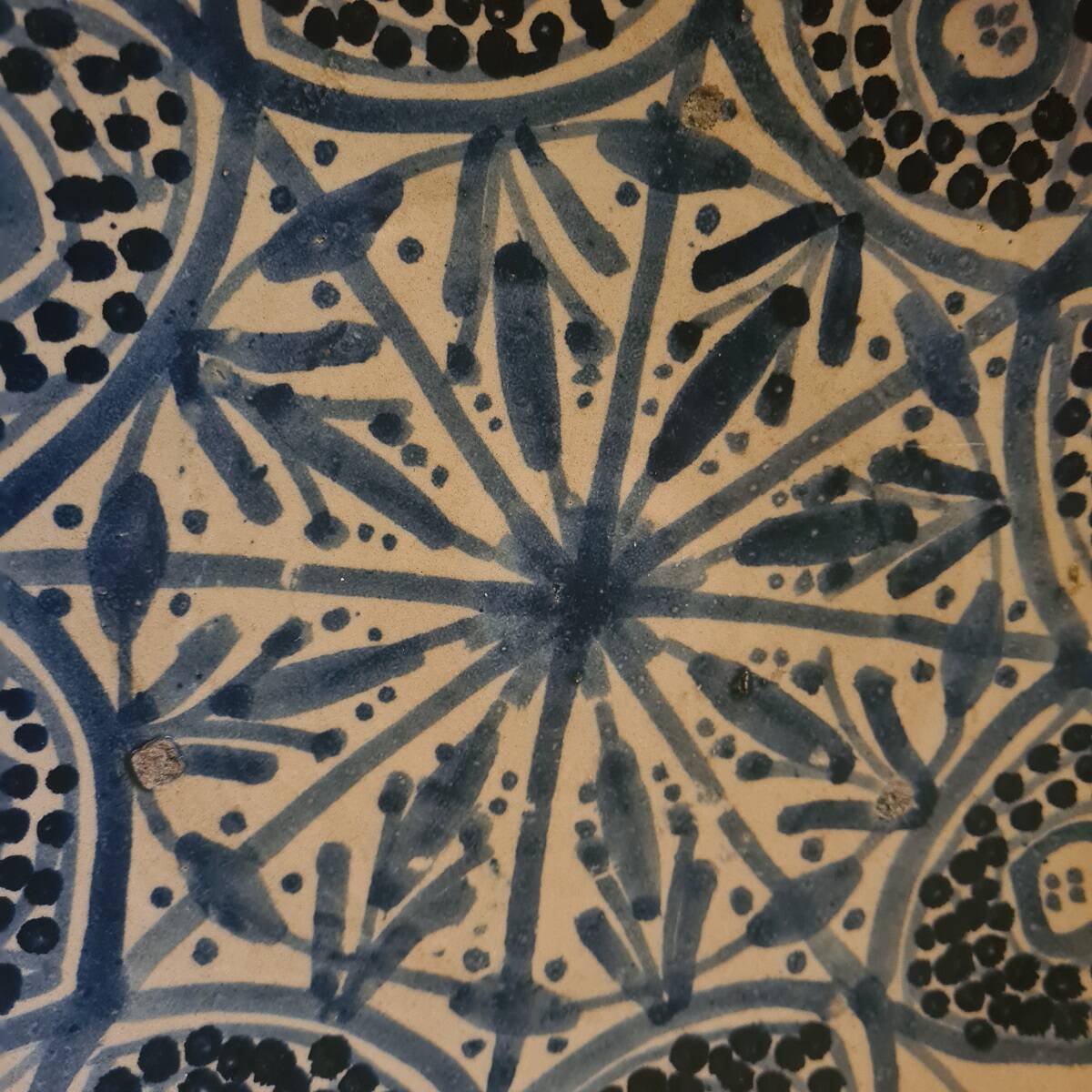 Large Moroccan Ceramic Bowl with Blue hand-painted motif, from the 1950s/60s